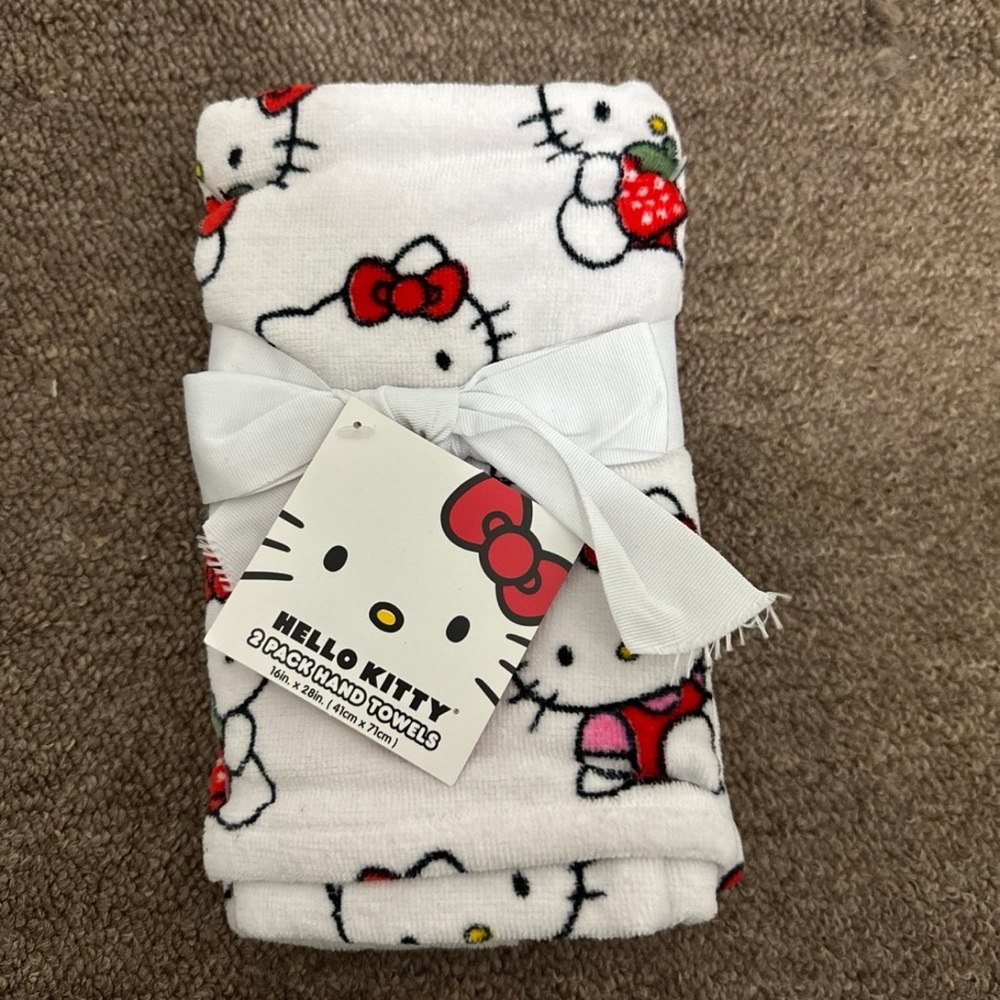 Hello Kitty White and Red Hand Towels
